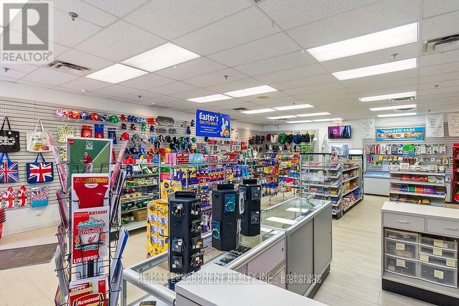 Photo 5 of 2 1248 Dundas Street E, Mississauga ON