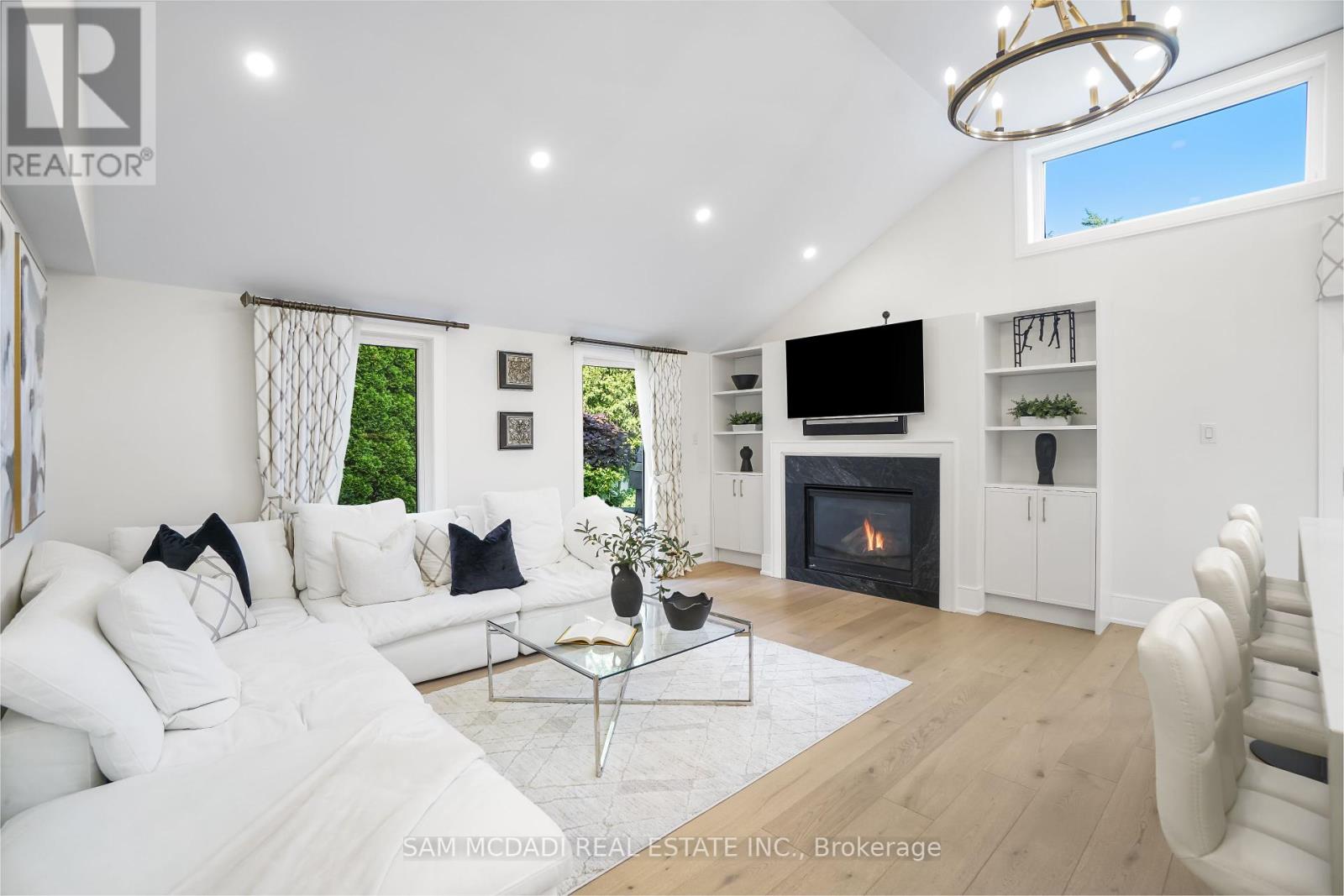 Photo 36 of 1882 Sherwood Forrest Circle, Mississauga ON