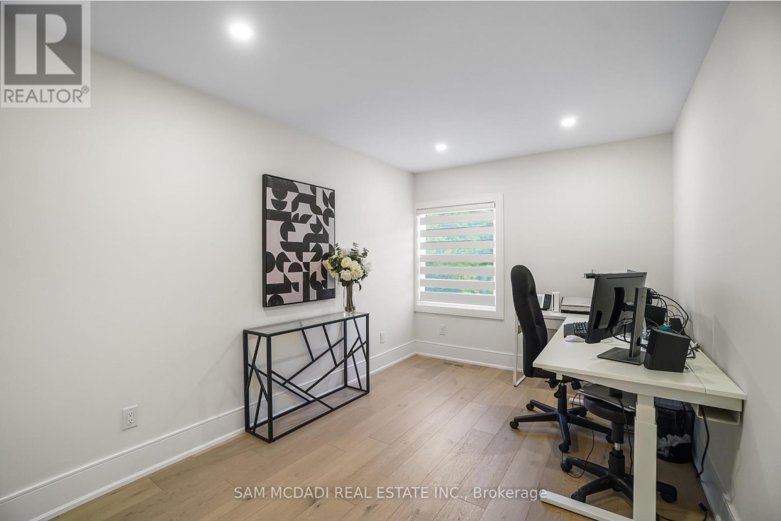 Photo 32 of 1882 Sherwood Forrest Circle, Mississauga ON
