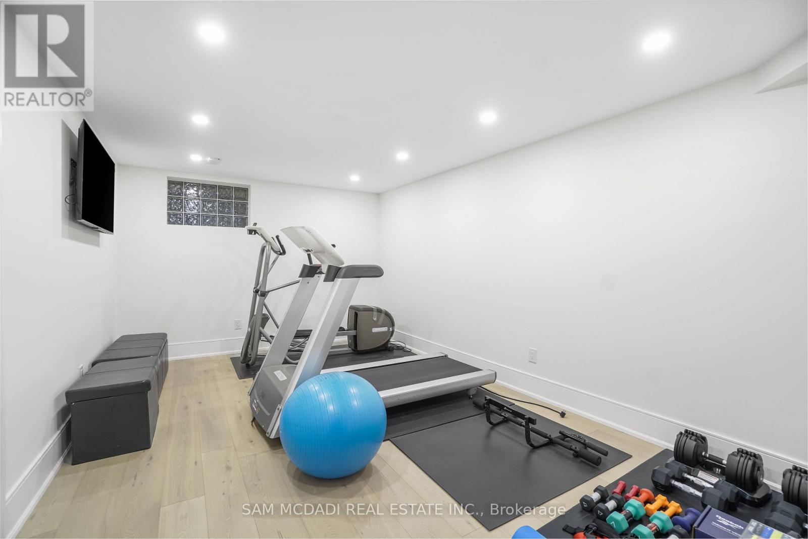 Photo 25 of 1882 Sherwood Forrest Circle, Mississauga ON