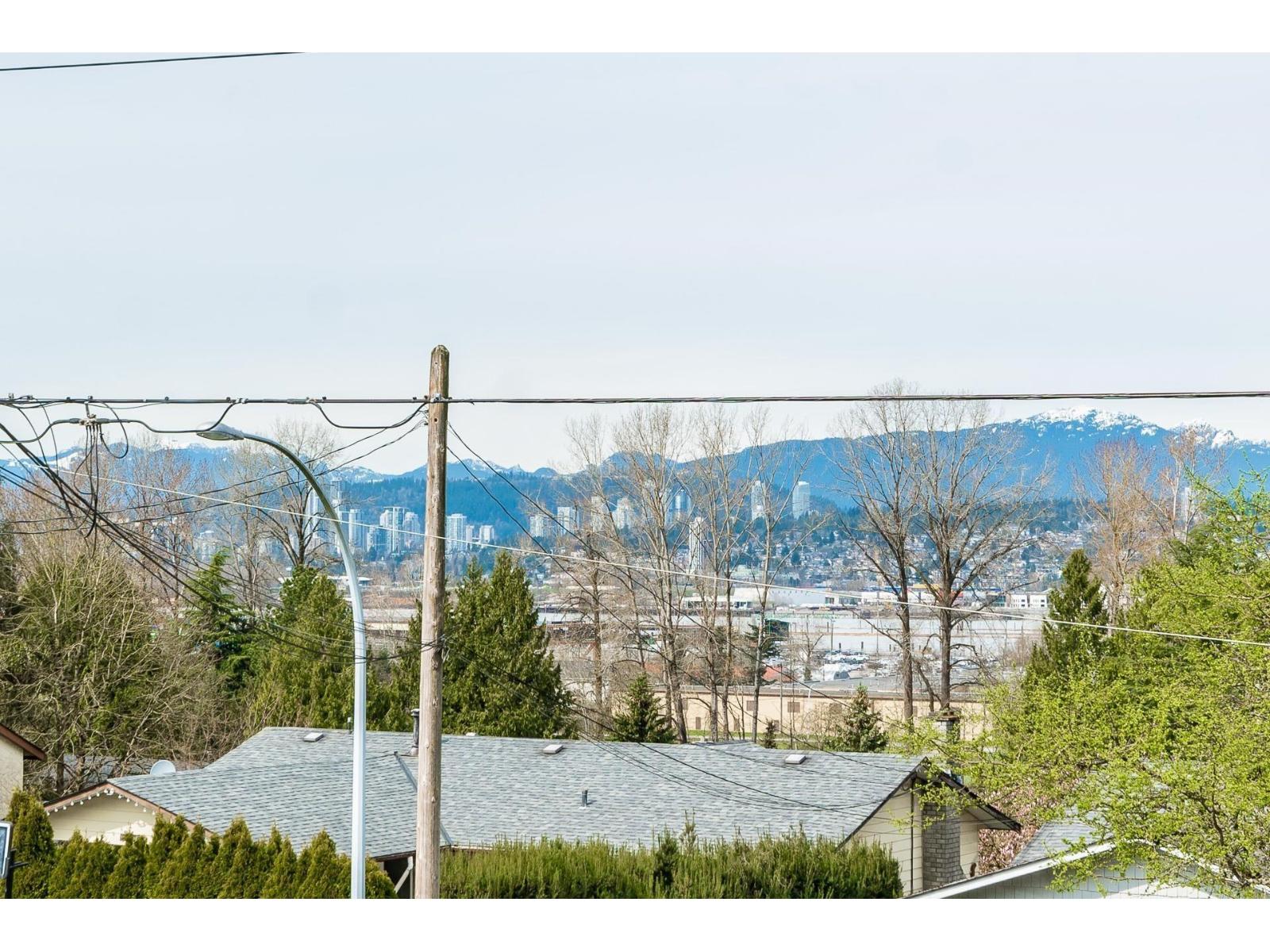 Photo 10 of 13414 113 Avenue, Surrey BC