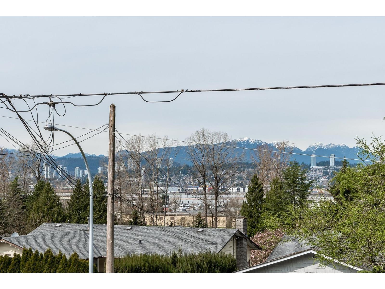 Photo 11 of 13414 113 Avenue, Surrey BC