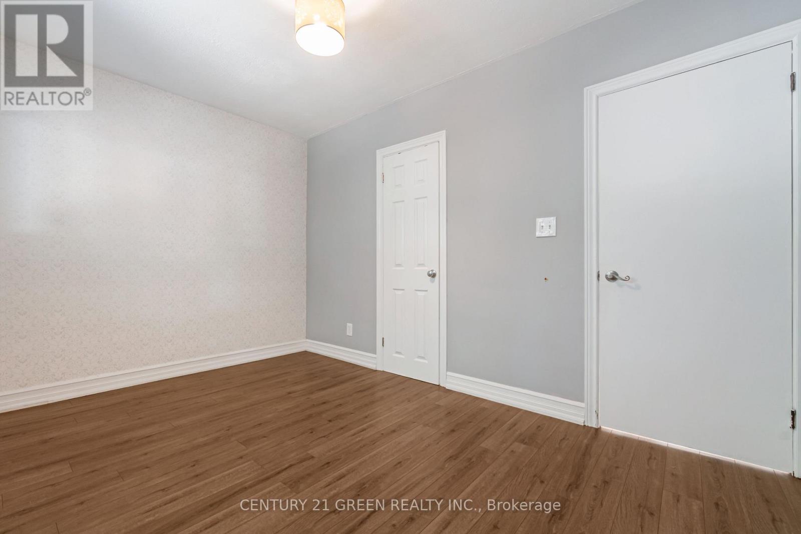 Photo 25 of 1303 Bunnell Drive N, Burlington ON