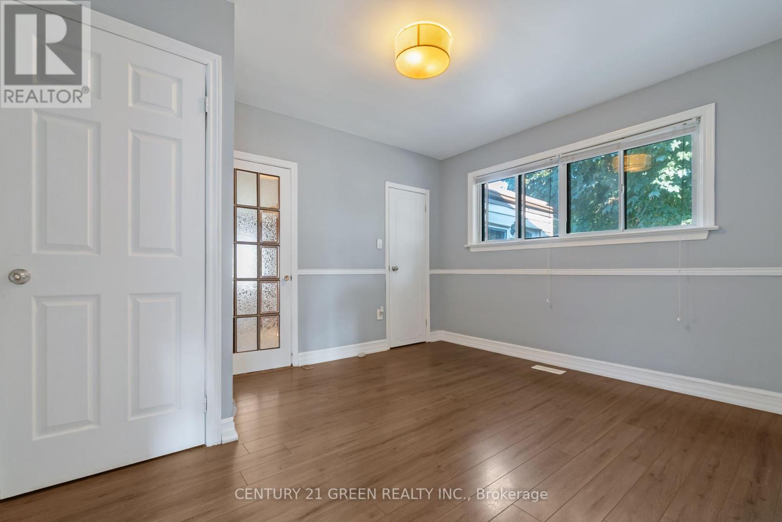Photo 20 of 1303 Bunnell Drive N, Burlington ON
