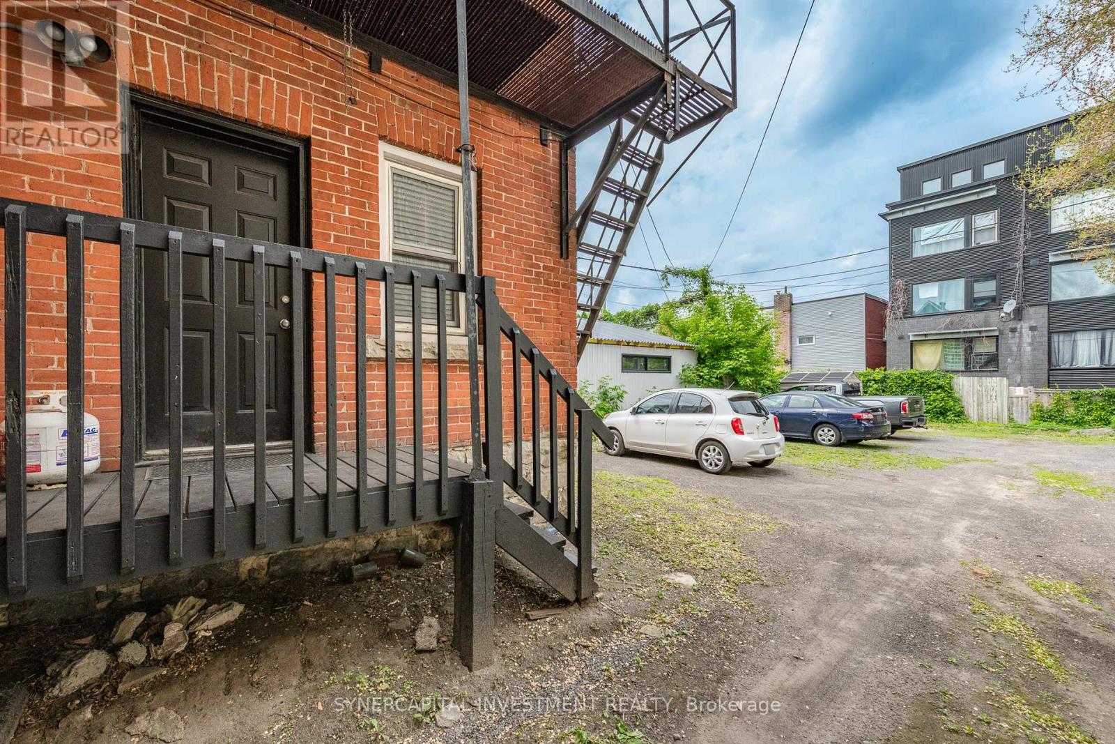 Photo 6 of 323 Catherine Street W, Ottawa ON