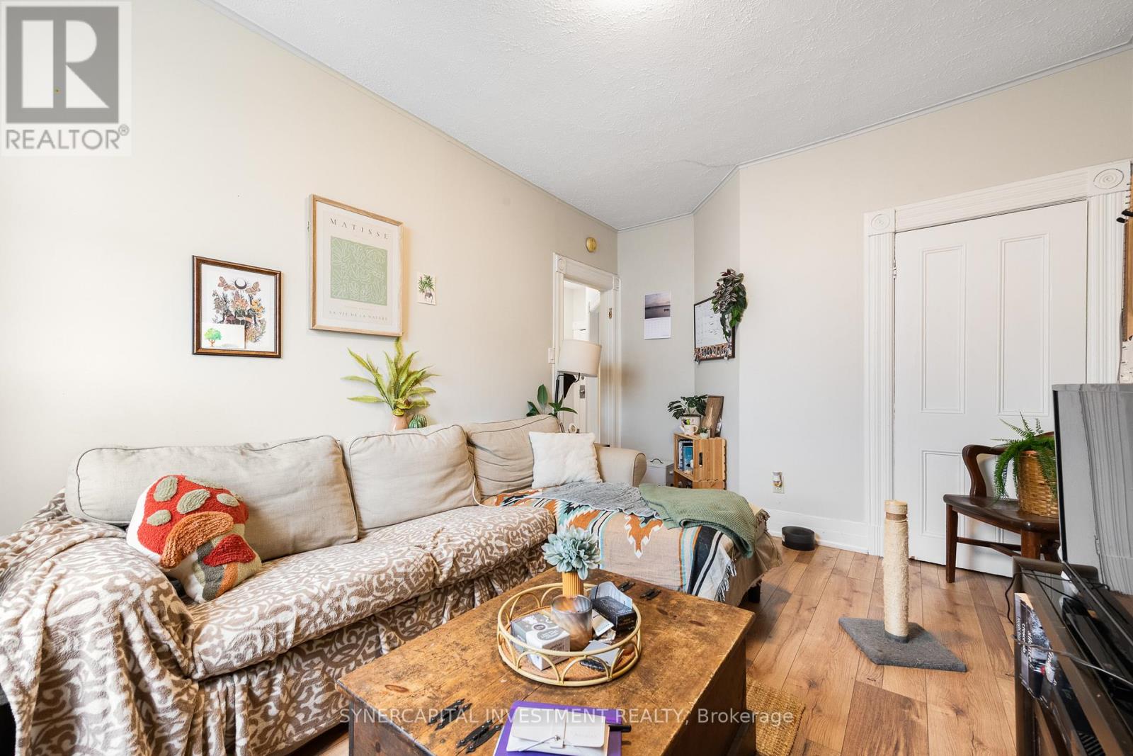 Photo 11 of 323 Catherine Street W, Ottawa ON