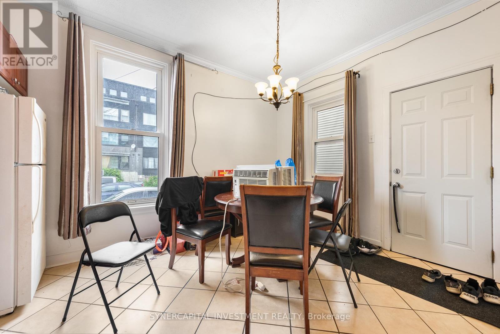 Photo 4 of 323 Catherine Street W, Ottawa ON