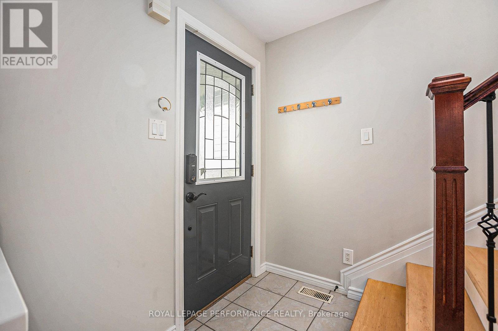 Photo 19 of 20 Perkins Street, Ottawa ON
