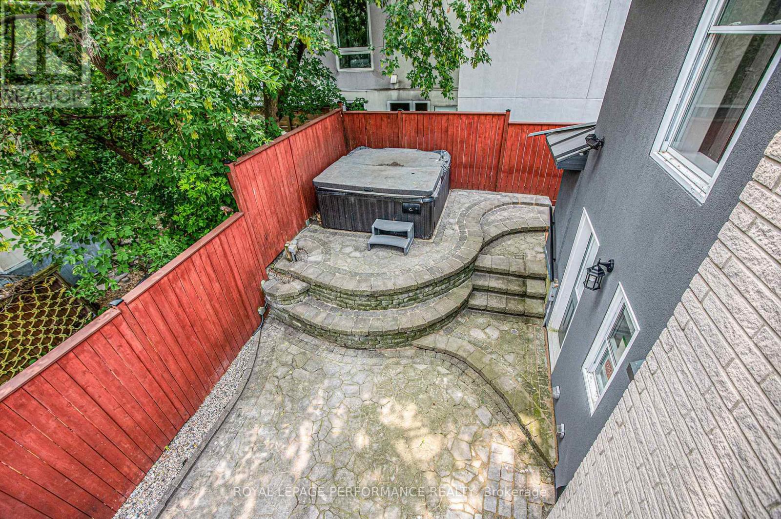 Photo 10 of 20 Perkins Street, Ottawa ON