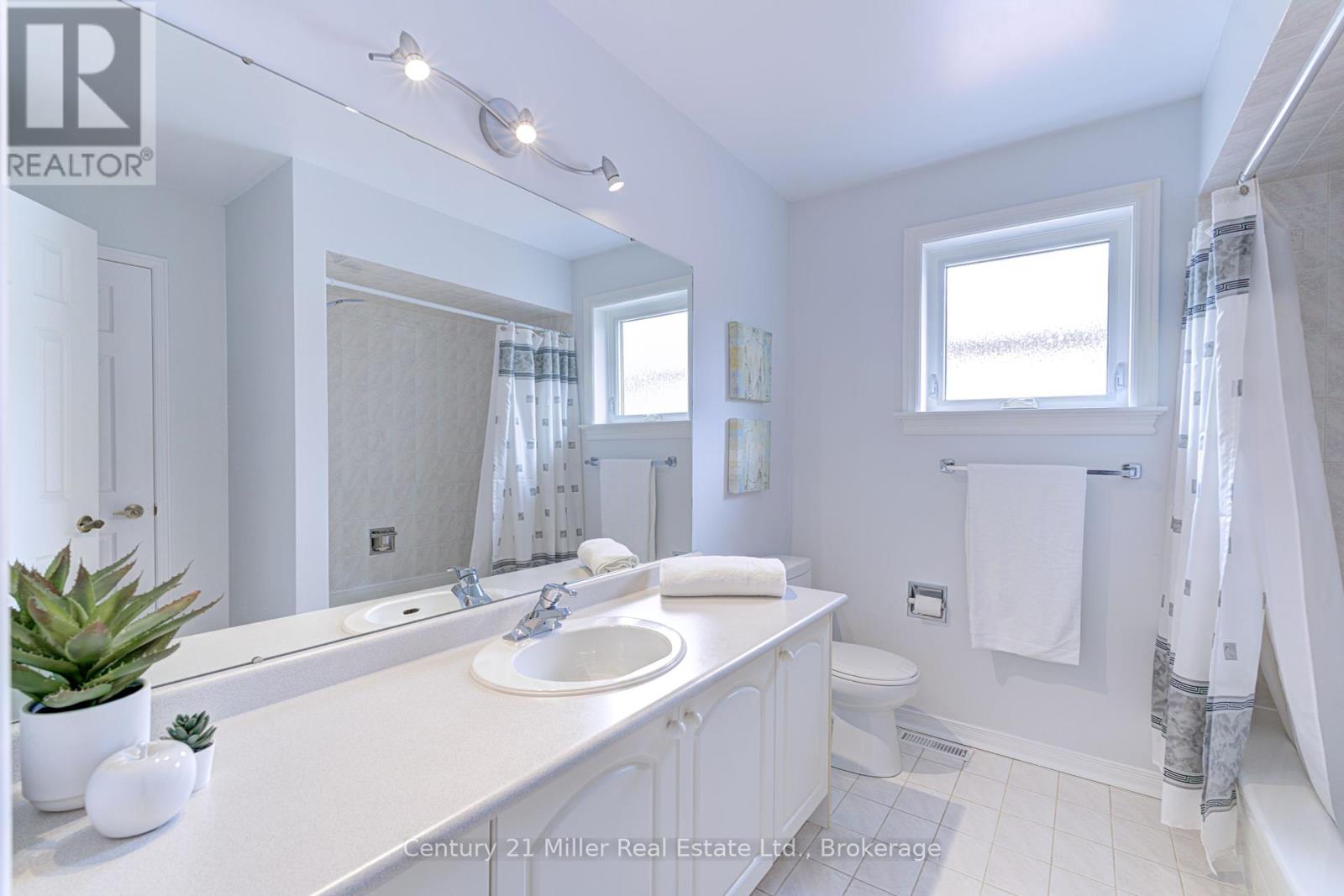 Photo 24 of 474 Marlatt Drive, Oakville ON