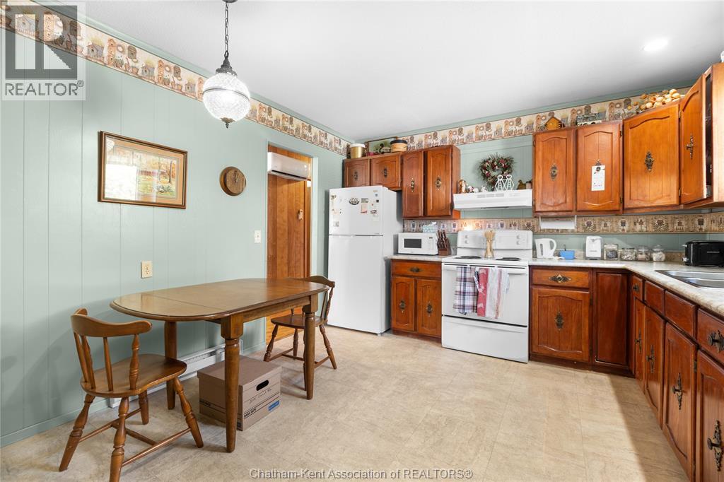 Photo 10 of 22220 Charing Cross Road Unit 52, Chatham ON