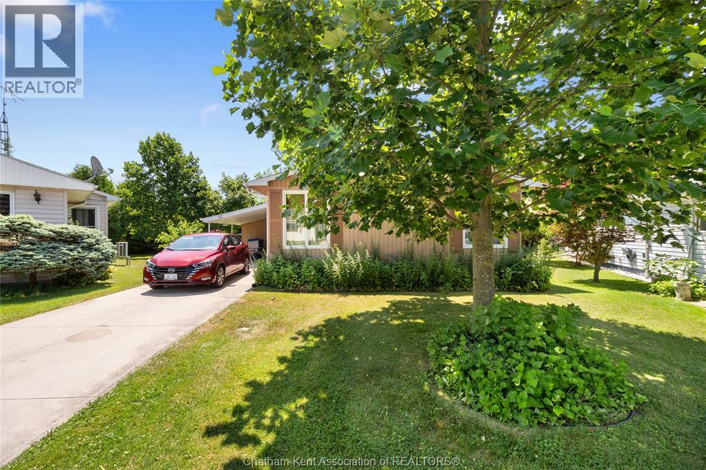 Photo 3 of 22220 Charing Cross Road Unit 52, Chatham ON