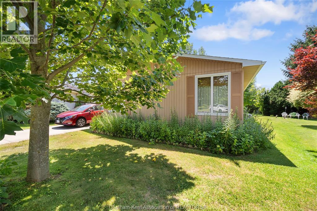 Photo 4 of 22220 Charing Cross Road Unit 52, Chatham ON