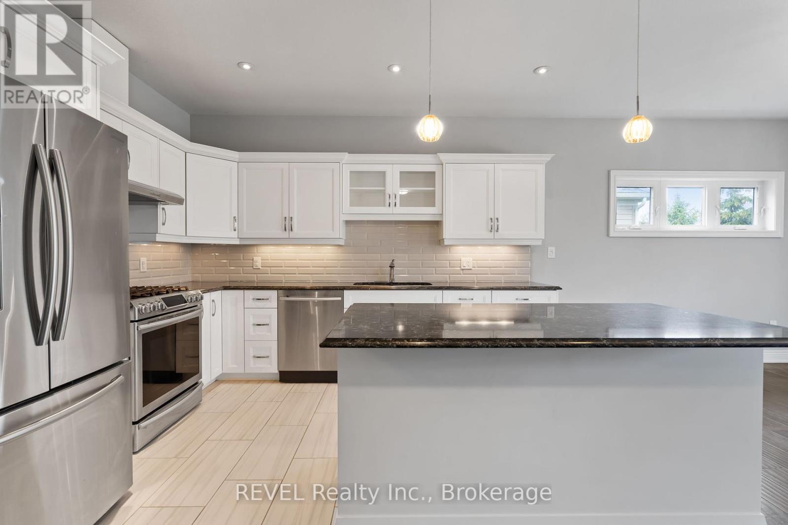 Photo 19 of 3556 Algonquin Drive, Fort Erie ON