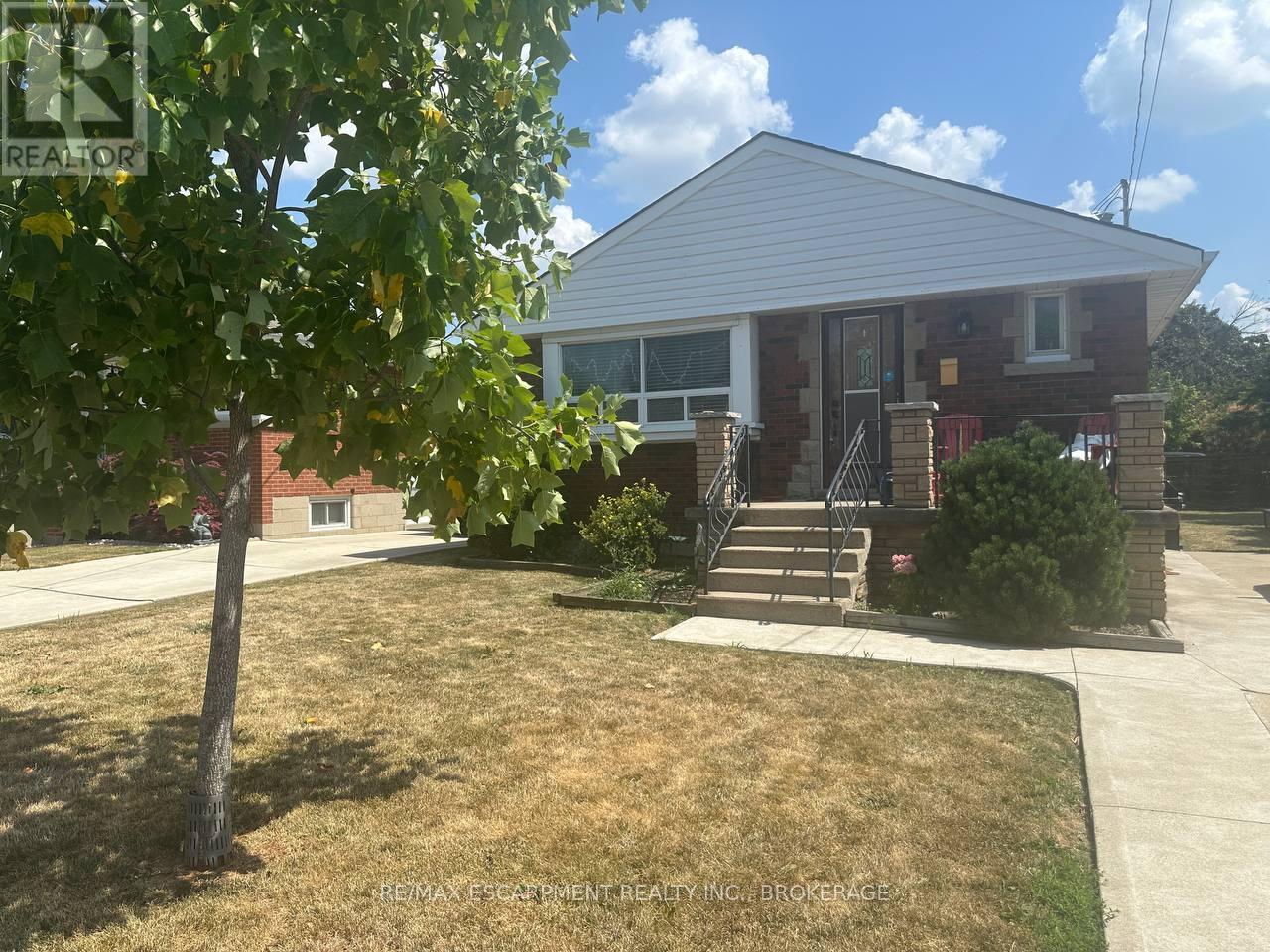 Photo 14 of Lower 253 East 44th Street, Hamilton ON