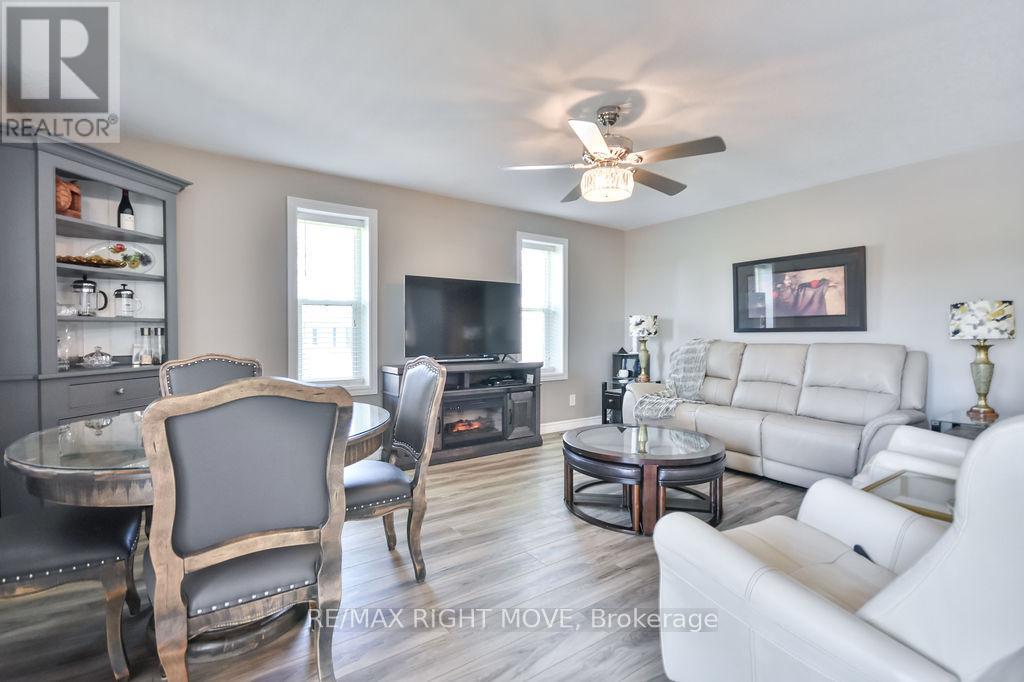 Photo 3 of 12 Fulsom Crescent, Kawartha Lakes ON