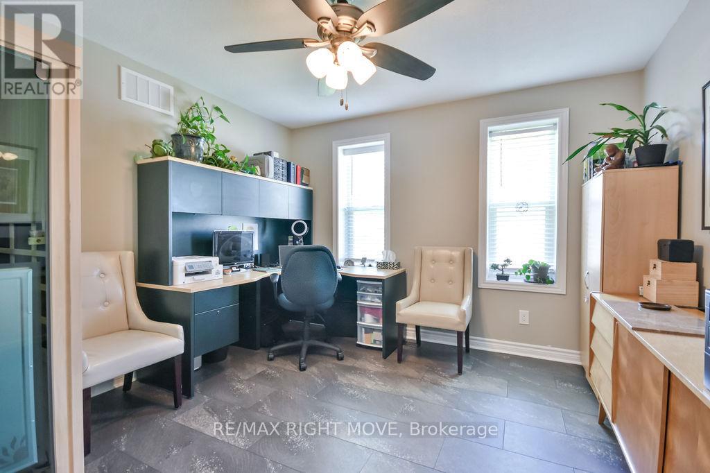 Photo 4 of 12 Fulsom Crescent, Kawartha Lakes ON
