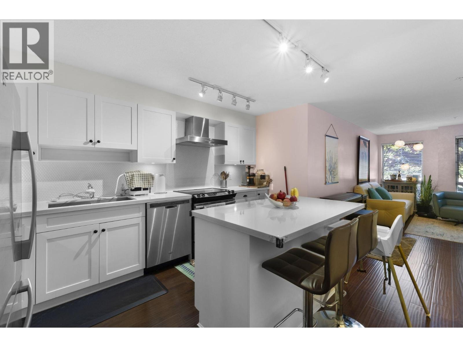 Photo 16 of 211 500 Royal Avenue, New Westminster BC