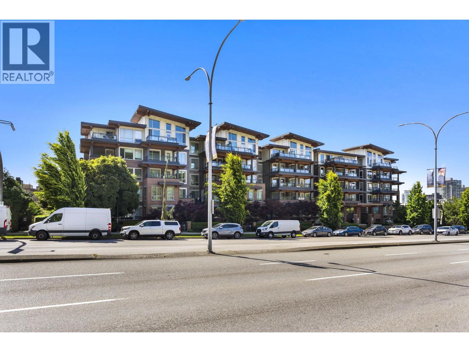 Photo 3 of 211 500 Royal Avenue, New Westminster BC