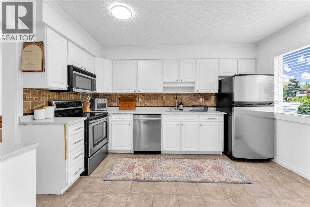 Photo 12 of 47 3211 Springfield Drive, Richmond BC