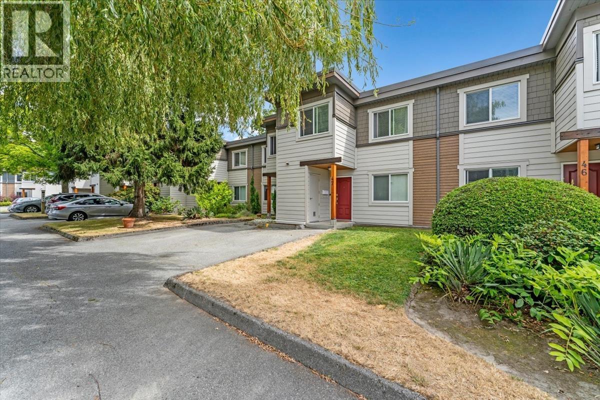 Photo 24 of 47 3211 Springfield Drive, Richmond BC