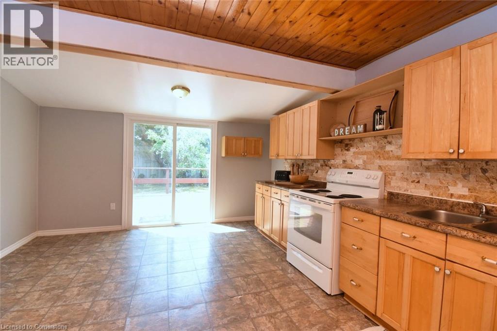 Photo 38 of 120 Clara Street, Thorold ON