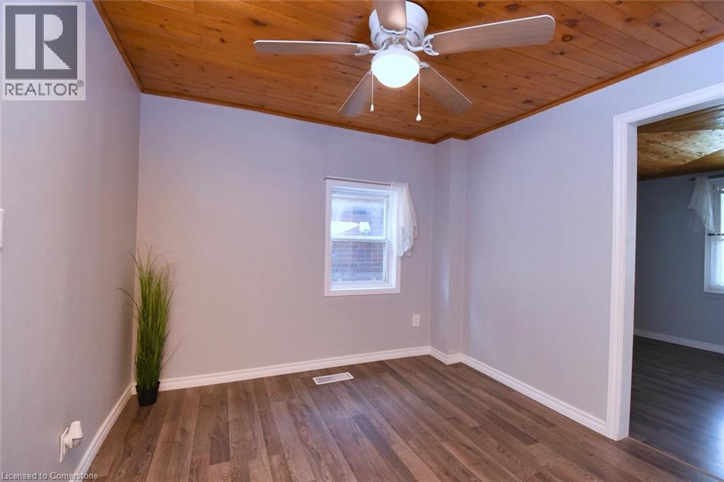 Photo 17 of 120 Clara Street, Thorold ON