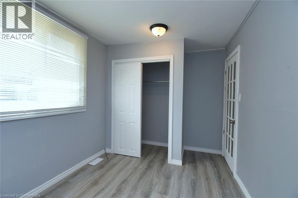 Photo 4 of 120 Clara Street, Thorold ON