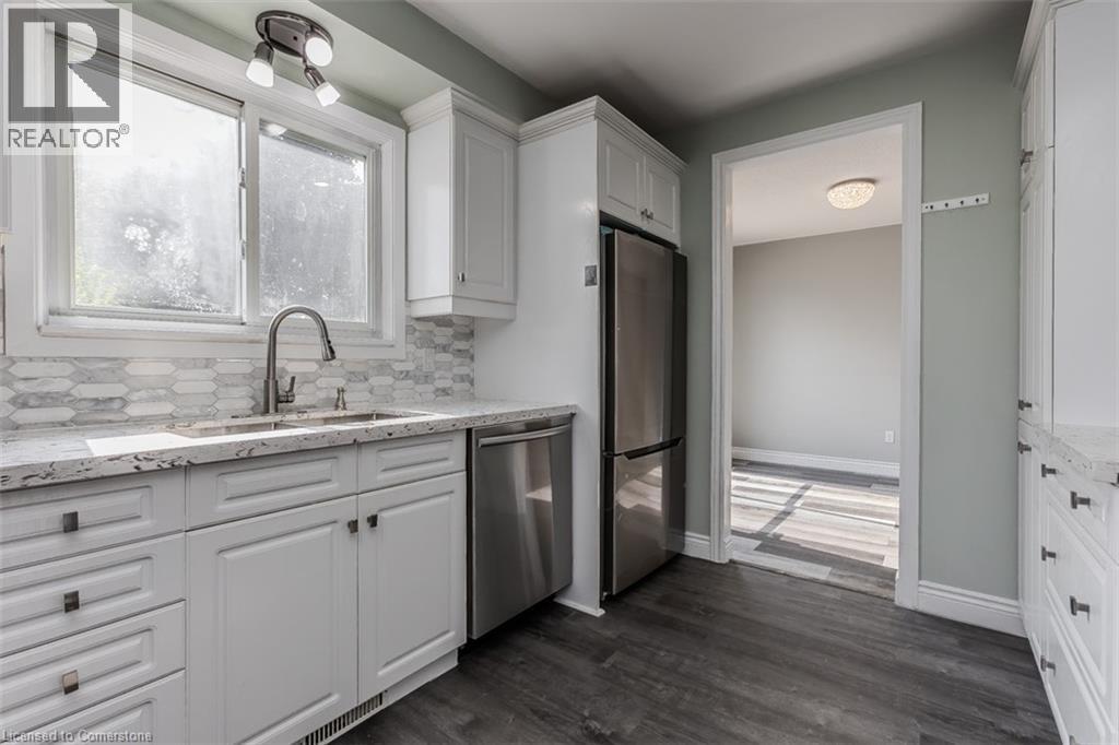 Photo 35 of 2458 Martin Court, Burlington ON