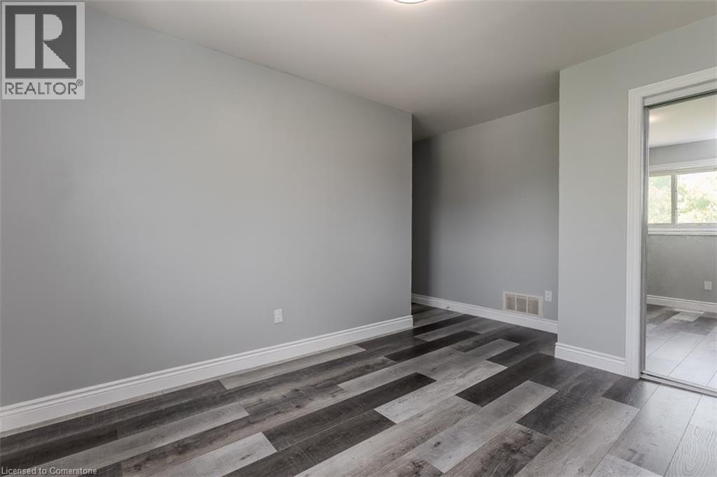 Photo 9 of 2458 Martin Court, Burlington ON