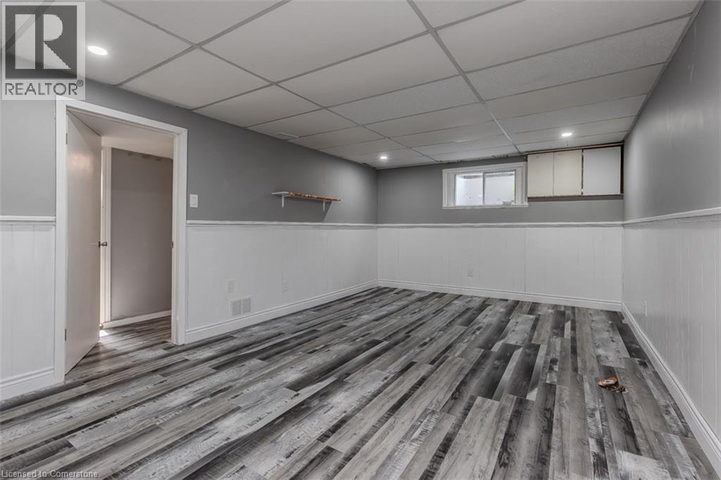 Photo 19 of 2458 Martin Court, Burlington ON