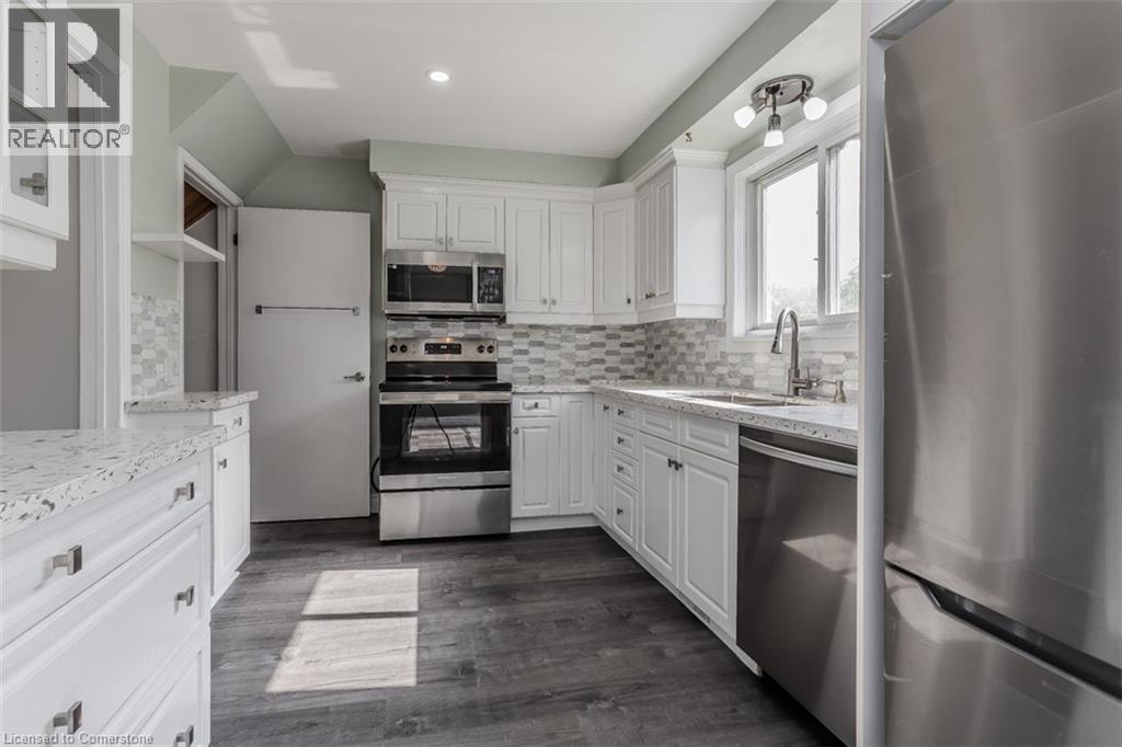Photo 10 of 2458 Martin Court, Burlington ON
