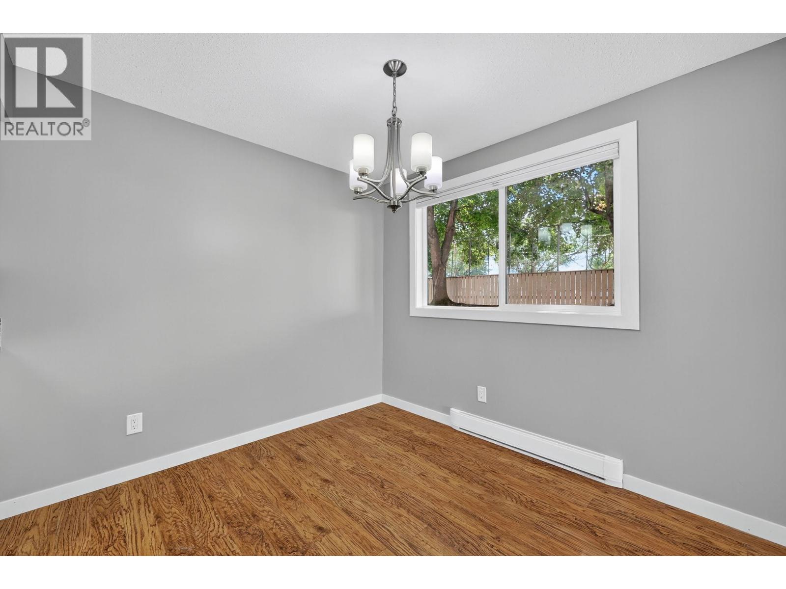105 1229 Bernard Avenue, Kelowna