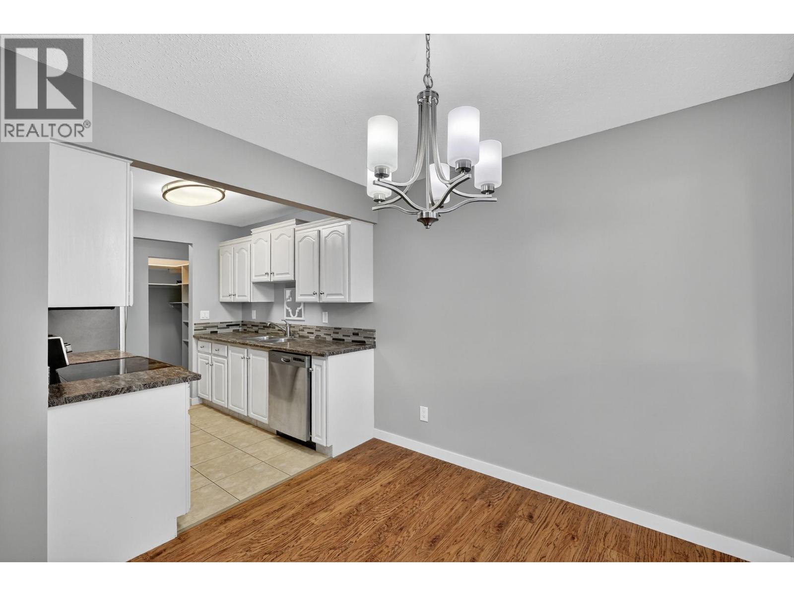 105 1229 Bernard Avenue, Kelowna