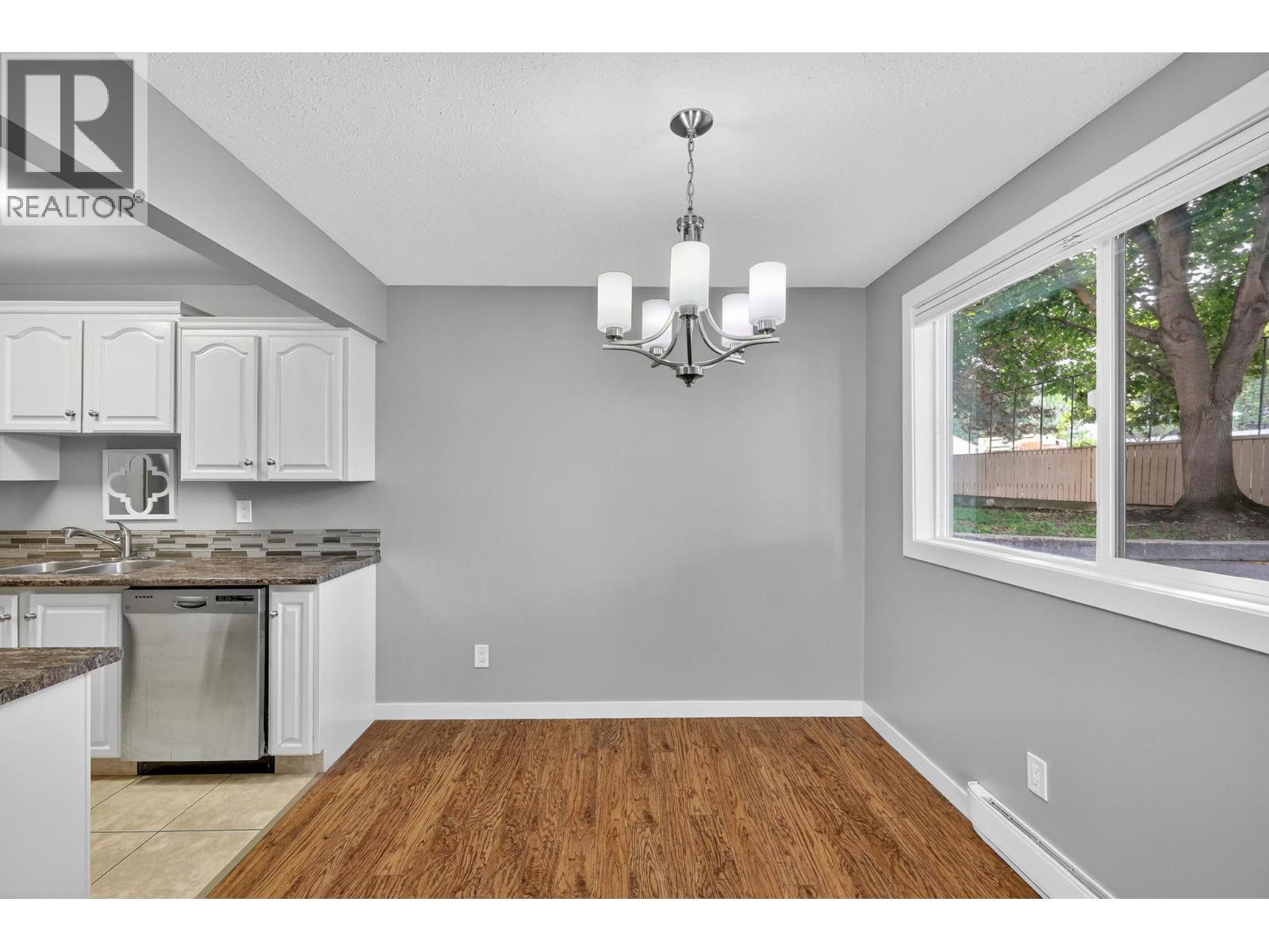 105 1229 Bernard Avenue, Kelowna