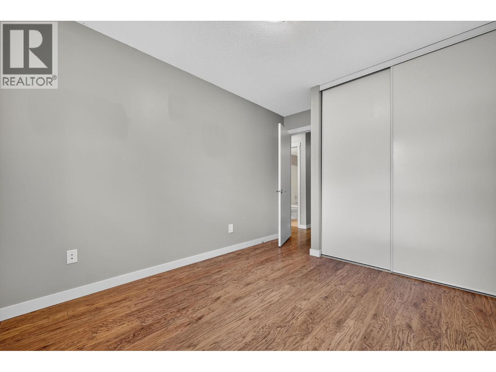 105 1229 Bernard Avenue, Kelowna