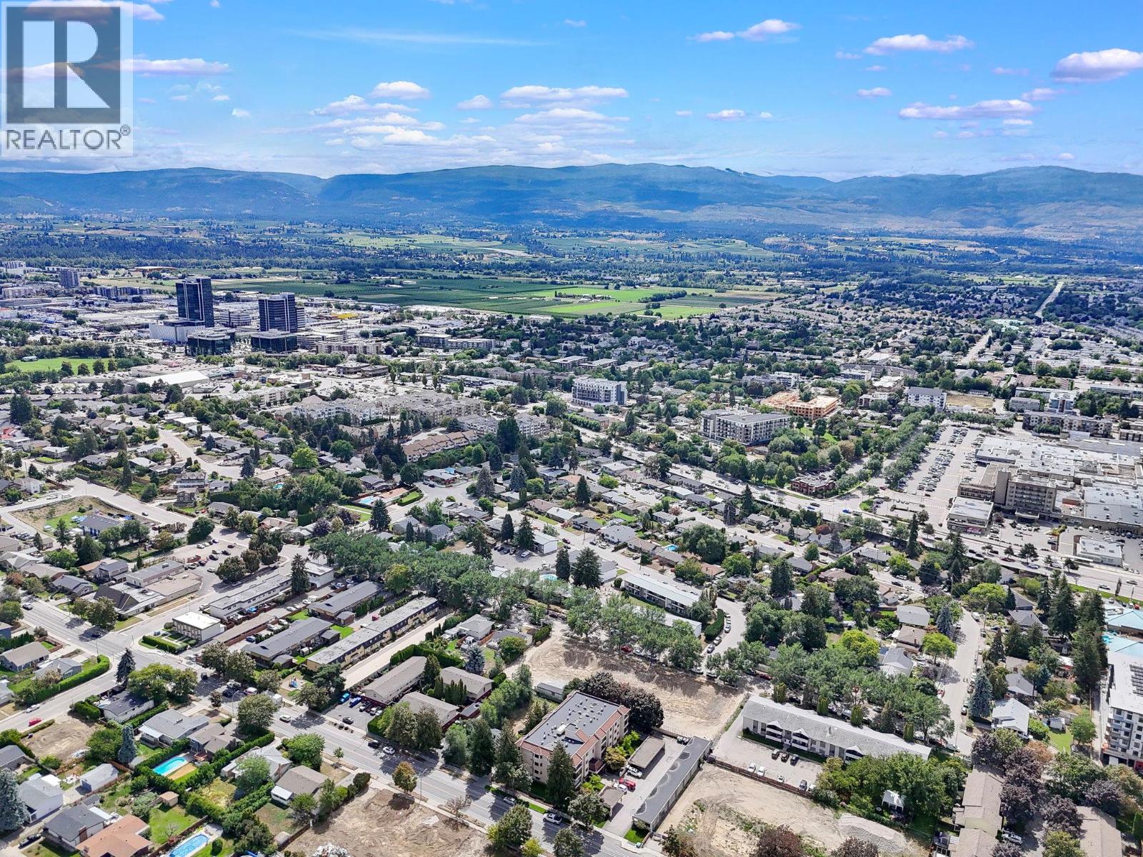 105 1229 Bernard Avenue, Kelowna