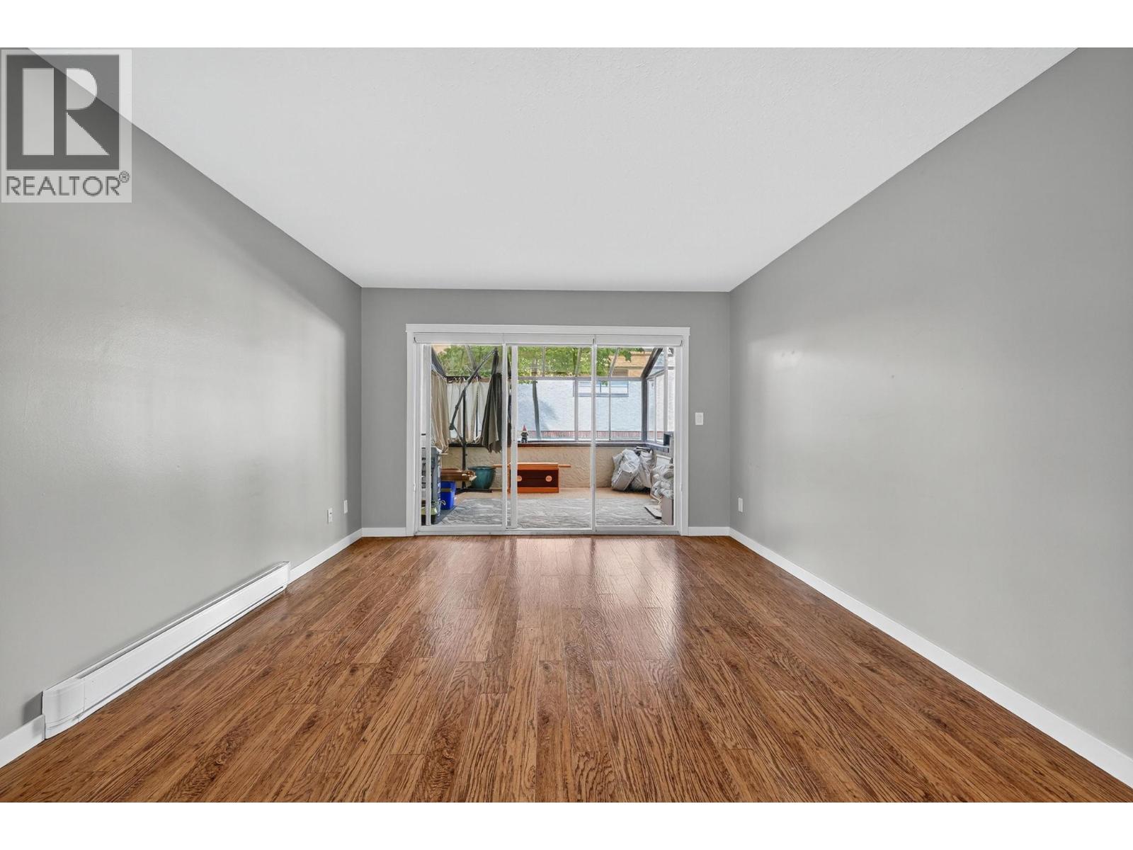 105 1229 Bernard Avenue, Kelowna