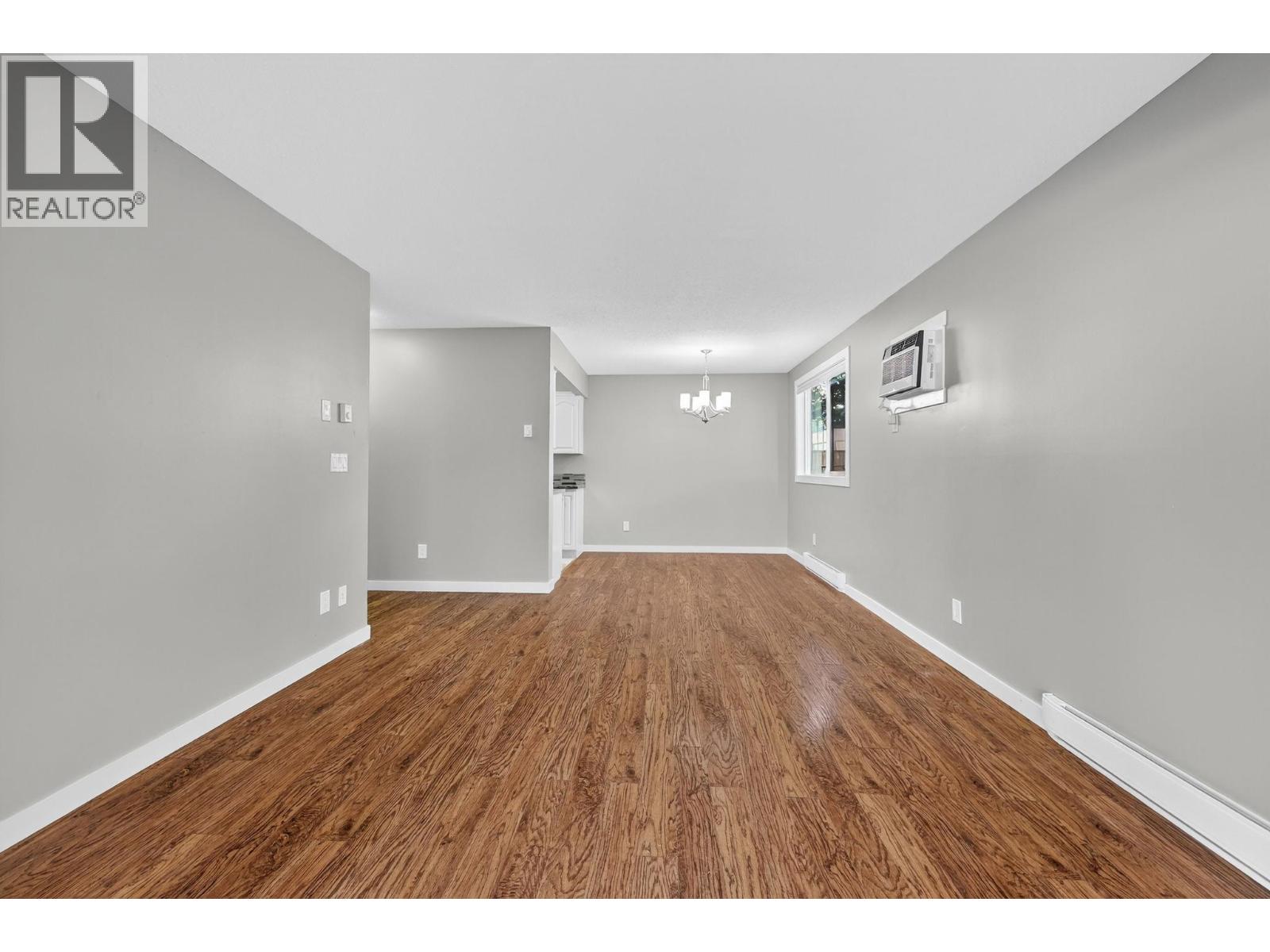105 1229 Bernard Avenue, Kelowna