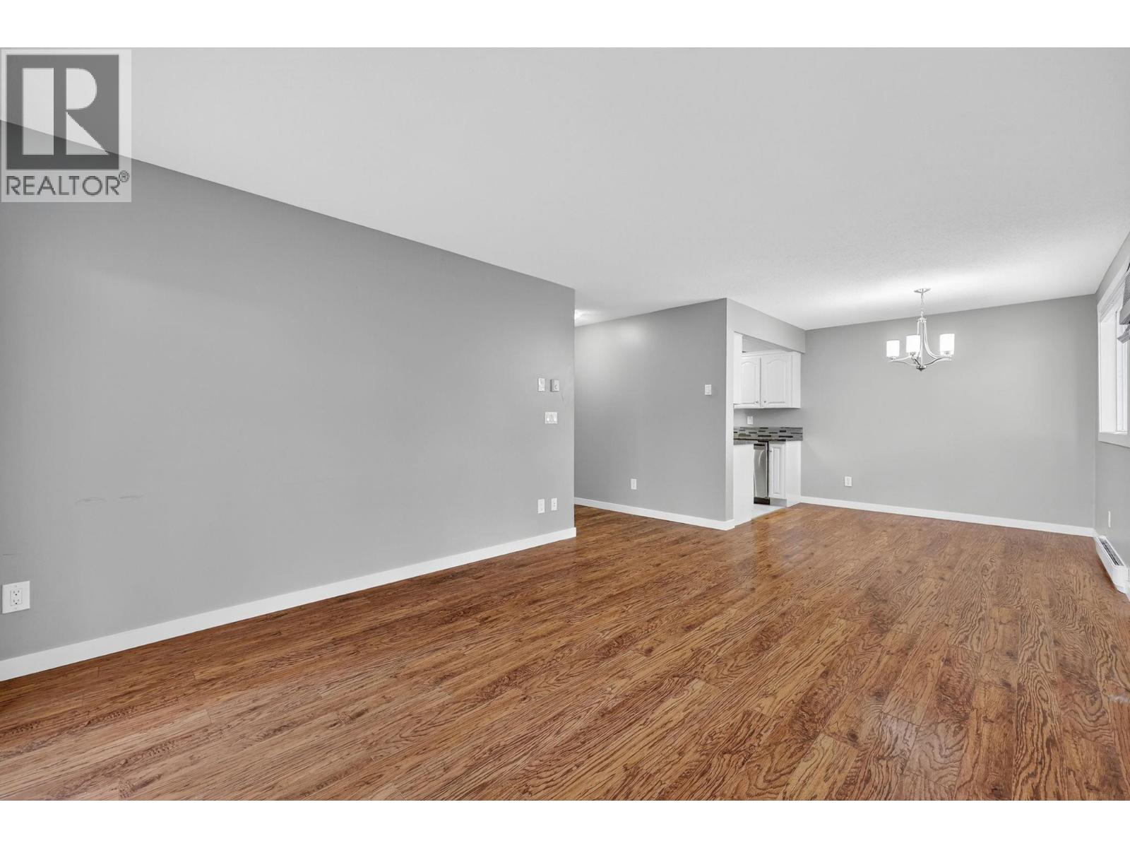 105 1229 Bernard Avenue, Kelowna