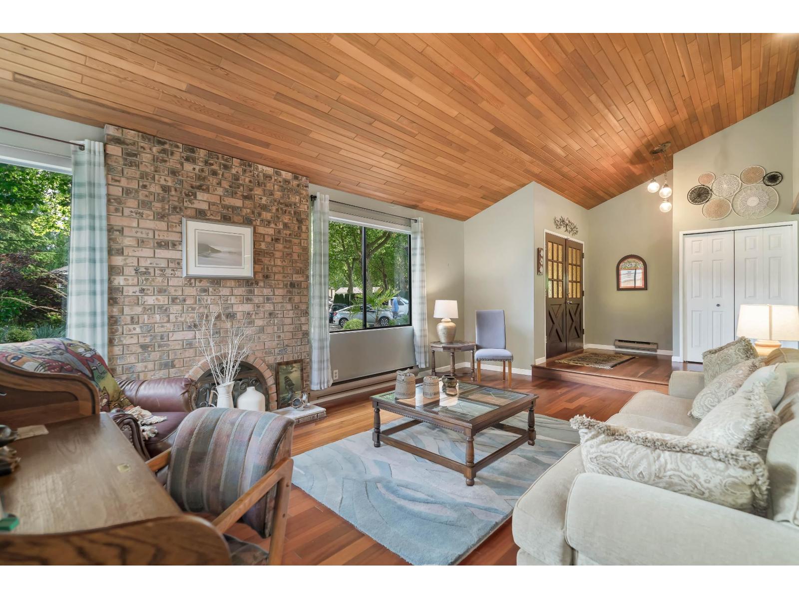 Photo 6 of 8913 Jedburgh Place, Surrey BC