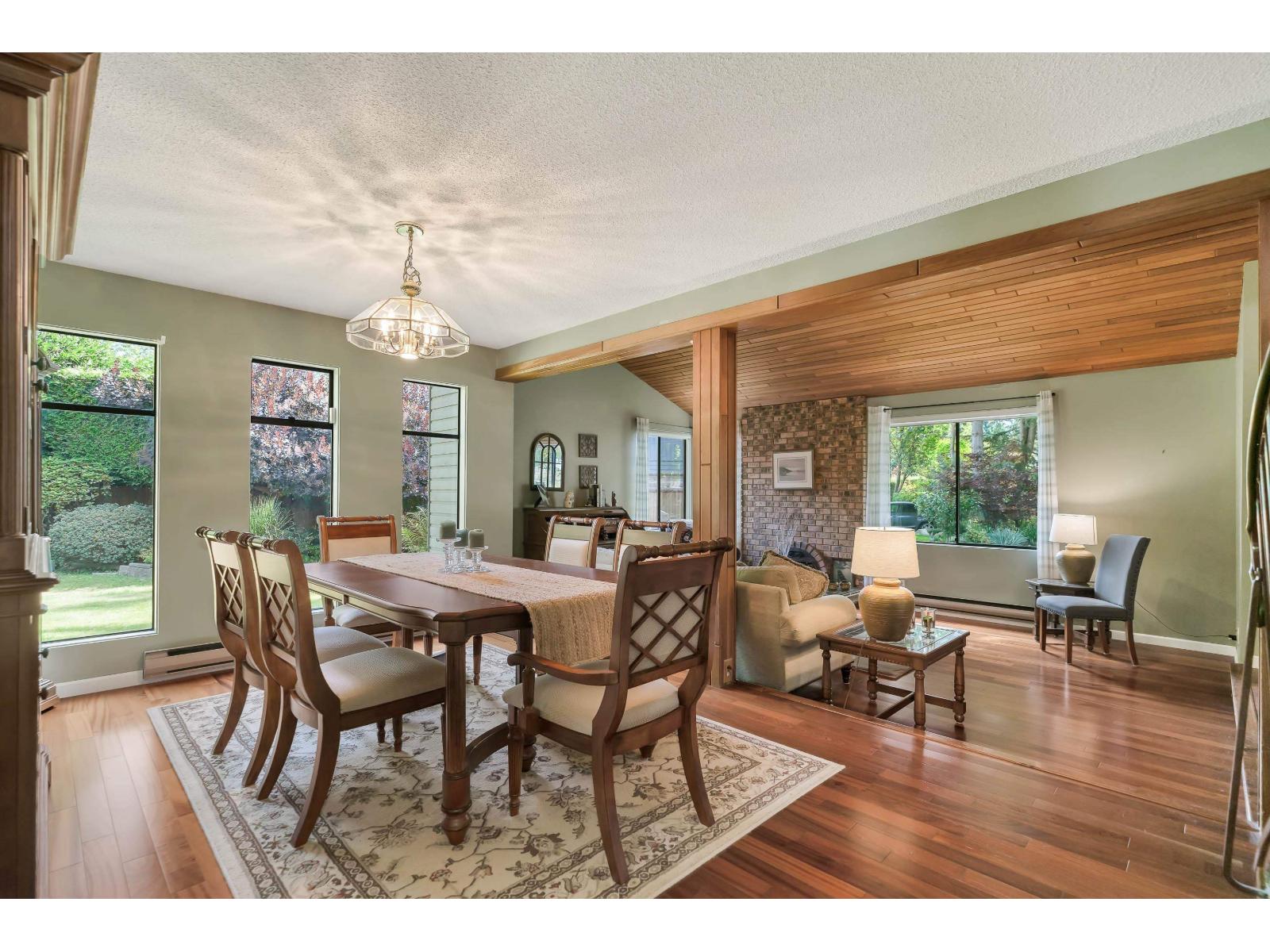 Photo 9 of 8913 Jedburgh Place, Surrey BC