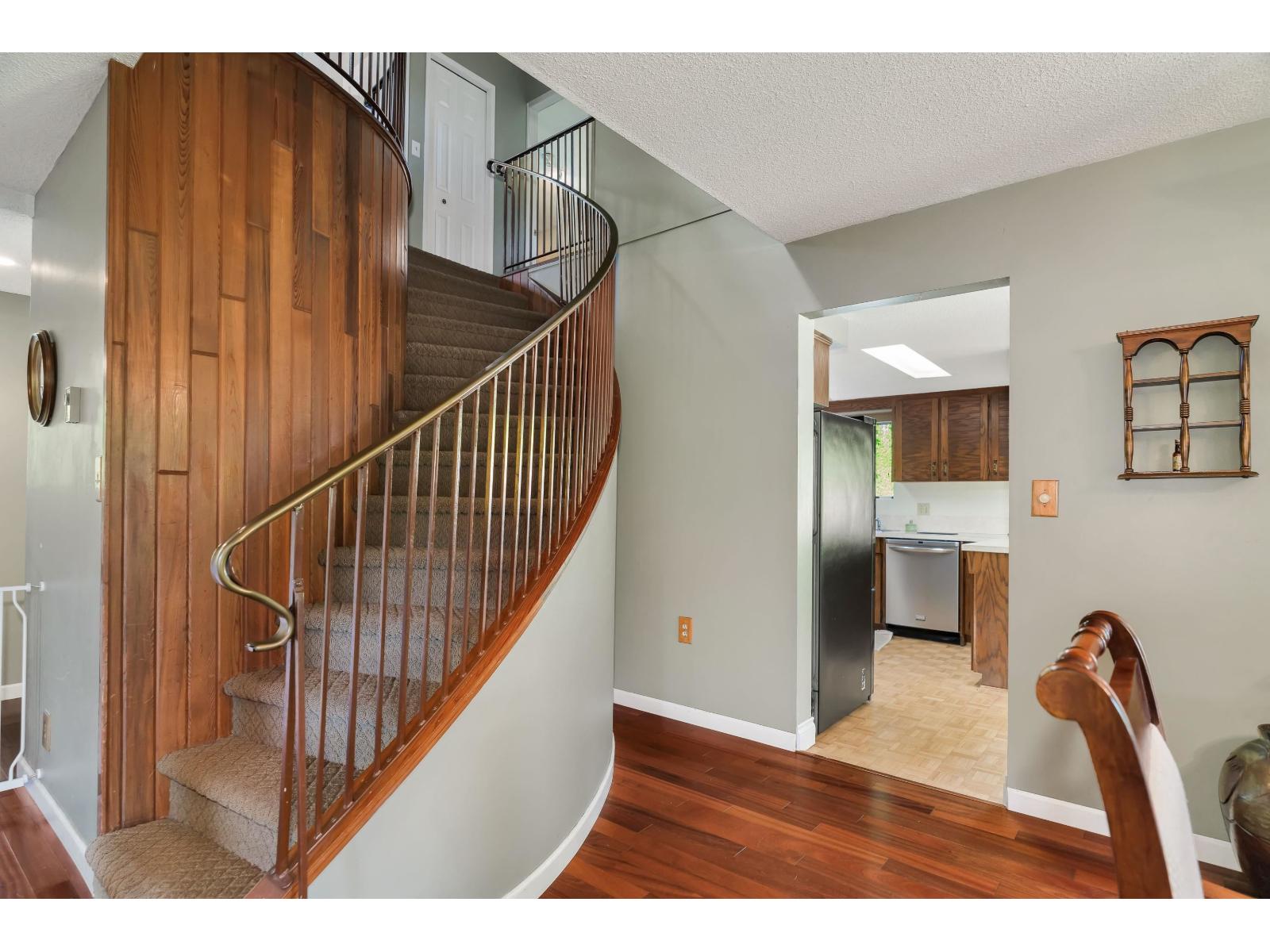 Photo 10 of 8913 Jedburgh Place, Surrey BC