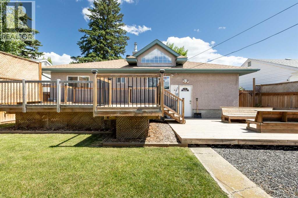 Photo 17 of 3418 49 Avenue, Red Deer AB
