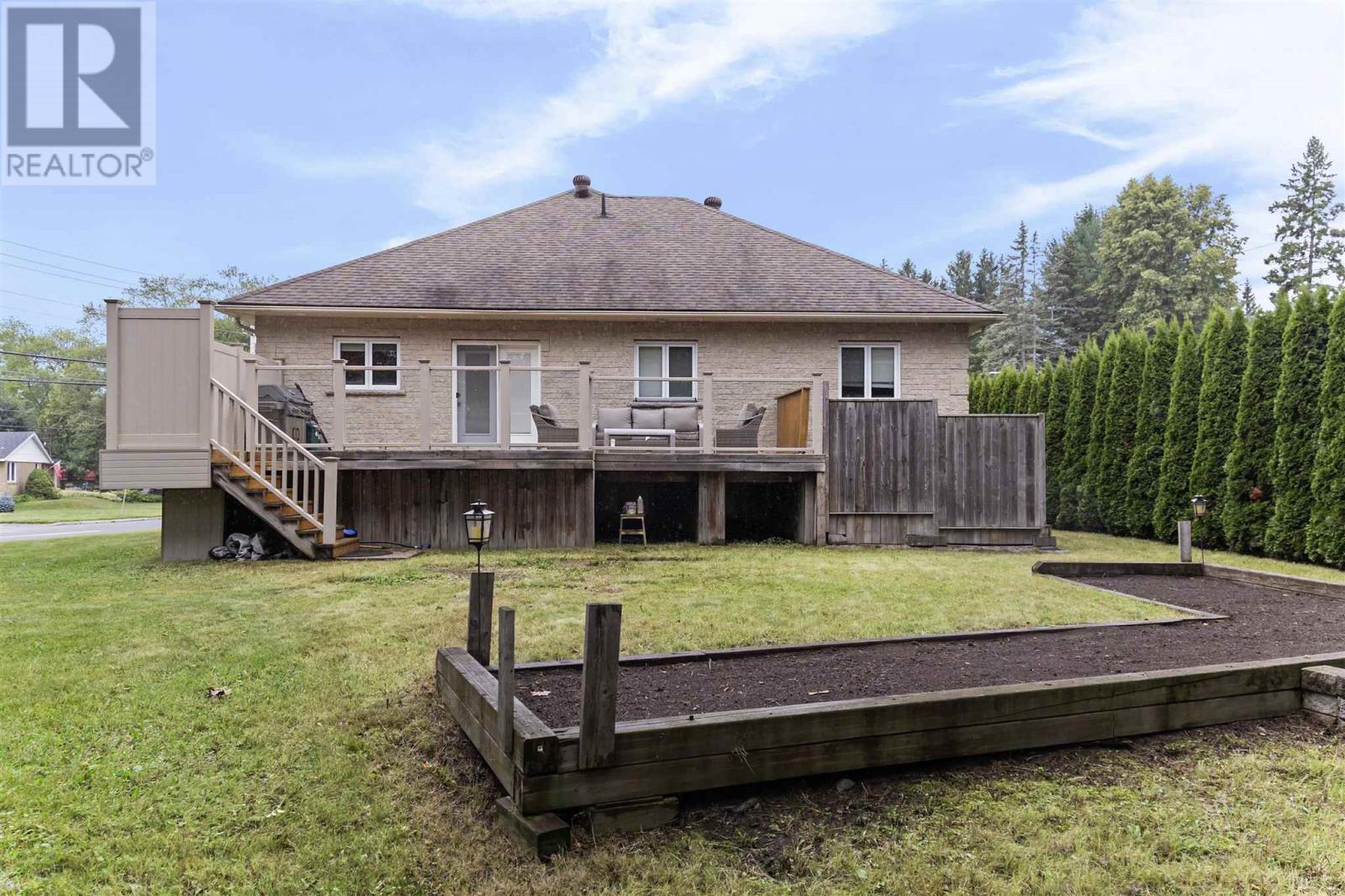 Photo 26 of 4 Parkdale Dr, Sault Ste Marie ON