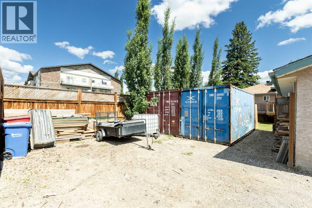 Photo 4 of 3418 49 Avenue, Red Deer AB