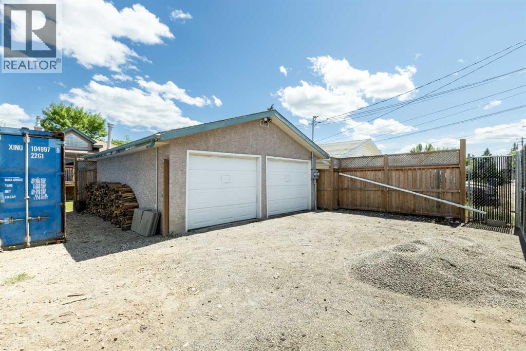 Photo 30 of 3418 49 Avenue, Red Deer AB