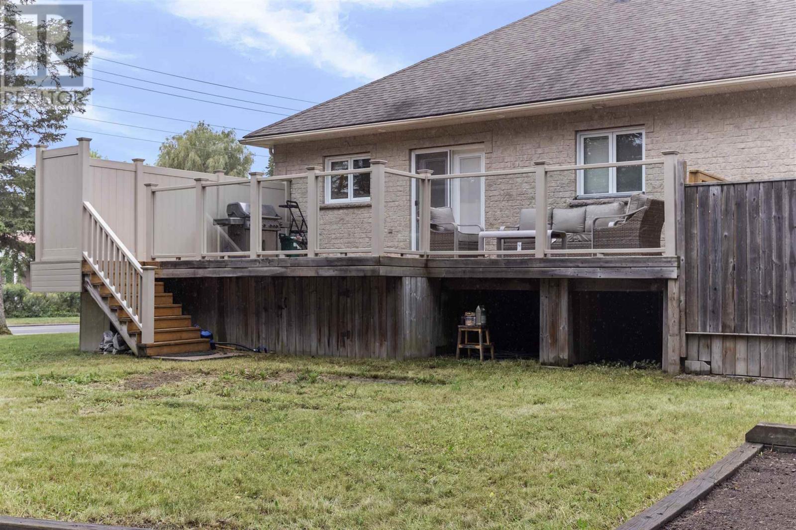 Photo 44 of 4 Parkdale Dr, Sault Ste Marie ON