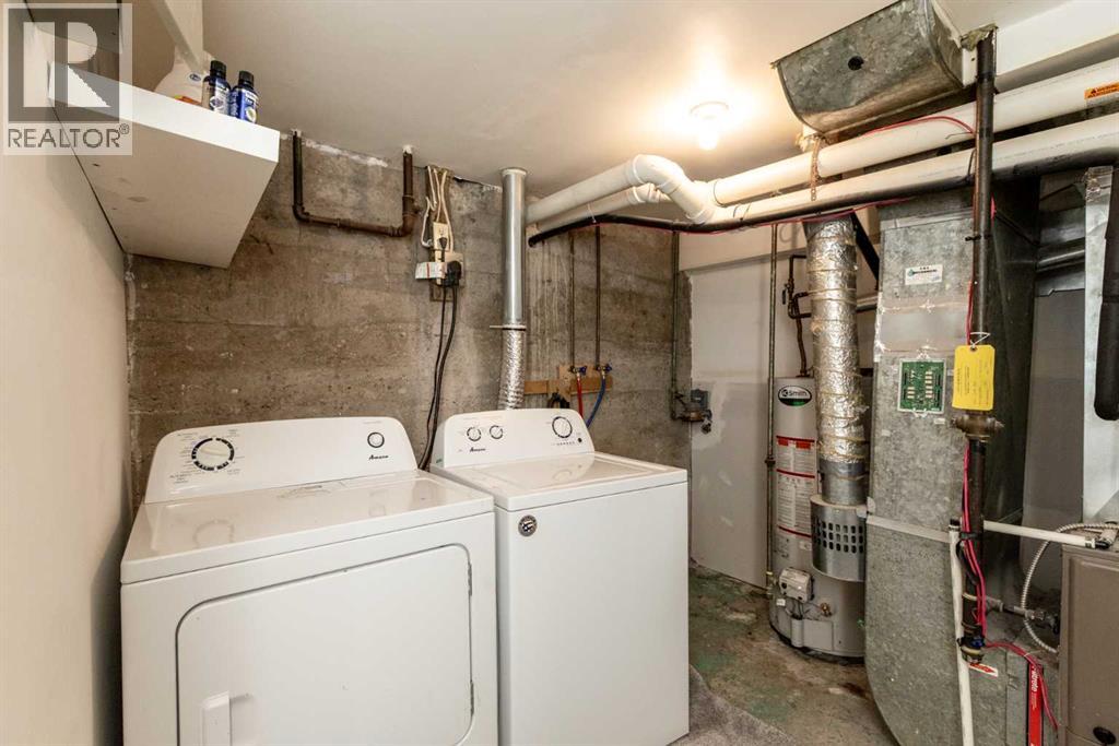 Photo 7 of 3418 49 Avenue, Red Deer AB