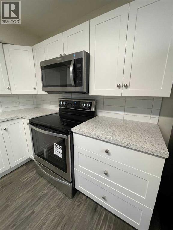 Photo 25 of 3418 49 Avenue, Red Deer AB